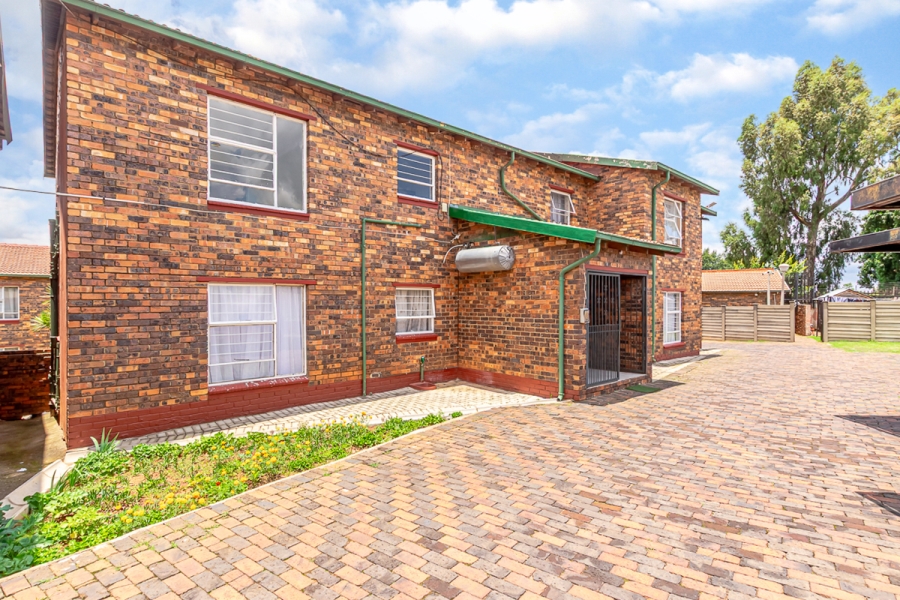 2 Bedroom Property for Sale in Discovery Gauteng