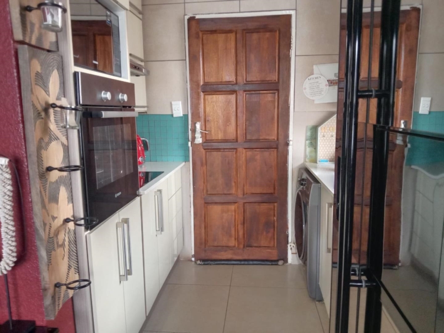 To Let 2 Bedroom Property for Rent in Elandspoort Gauteng