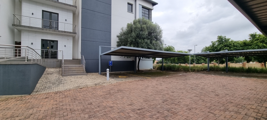 To Let commercial Property for Rent in Louwlardia Gauteng