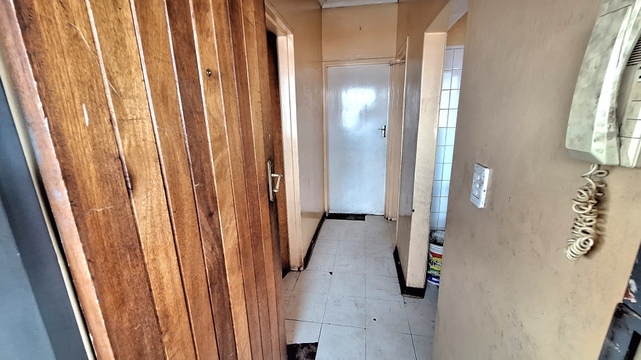 2 Bedroom Property for Sale in Gezina Gauteng