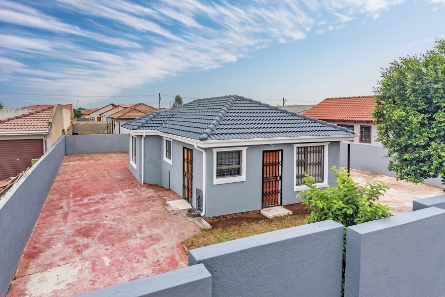 3 Bedroom Property for Sale in Protea Glen Gauteng