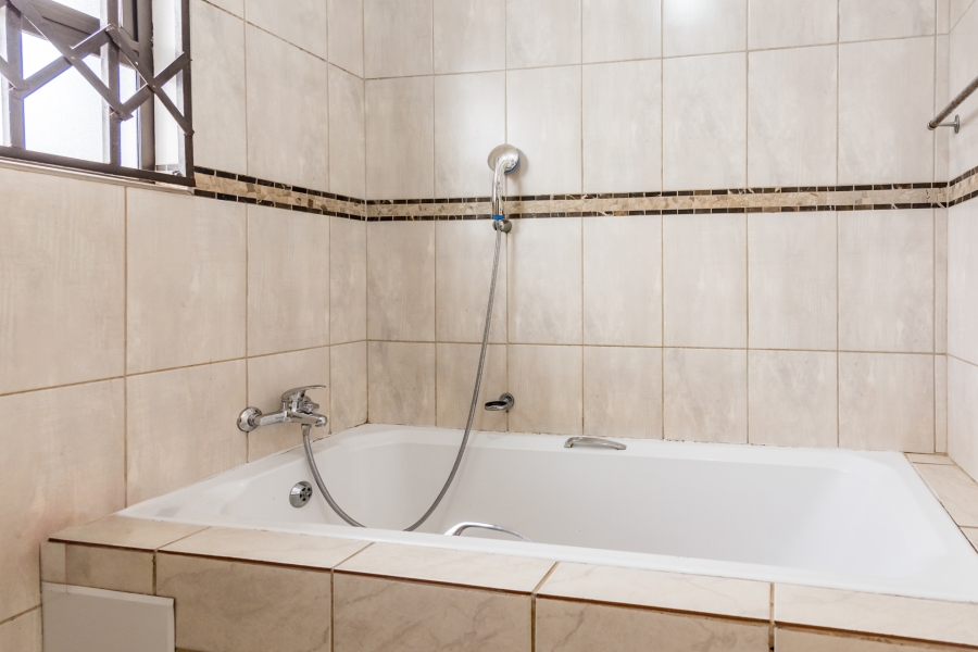 3 Bedroom Property for Sale in Protea Glen Gauteng