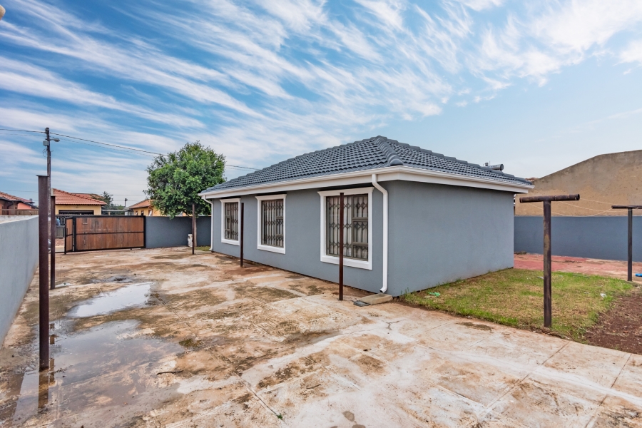 3 Bedroom Property for Sale in Protea Glen Gauteng