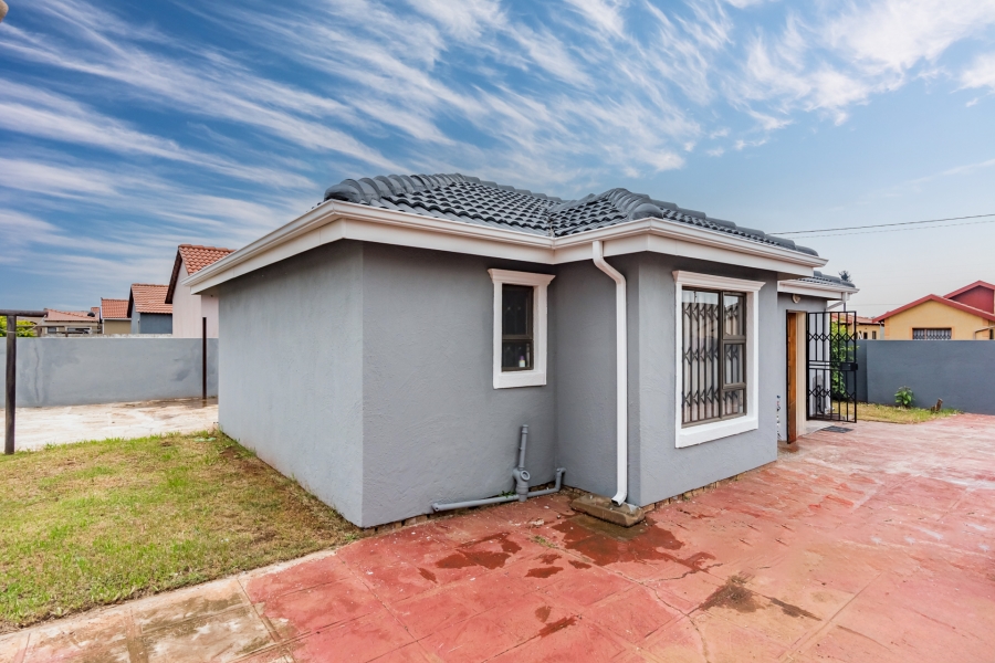 3 Bedroom Property for Sale in Protea Glen Gauteng