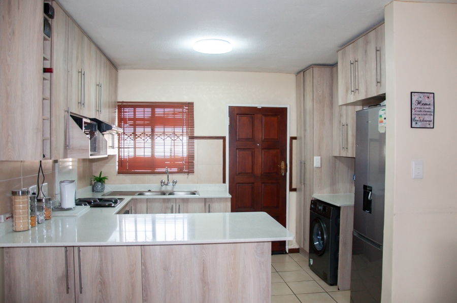 2 Bedroom Property for Sale in Sagewood Gauteng