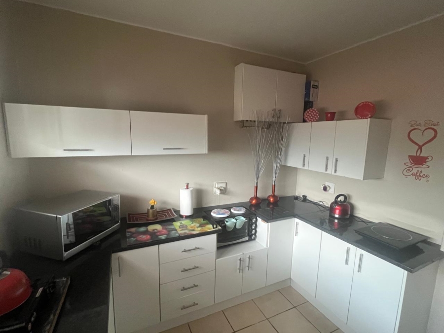 1 Bedroom Property for Sale in Lambton Gauteng