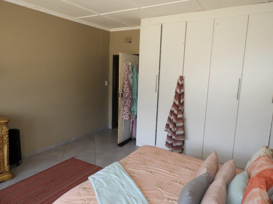 2 Bedroom Property for Sale in Peacehaven Gauteng