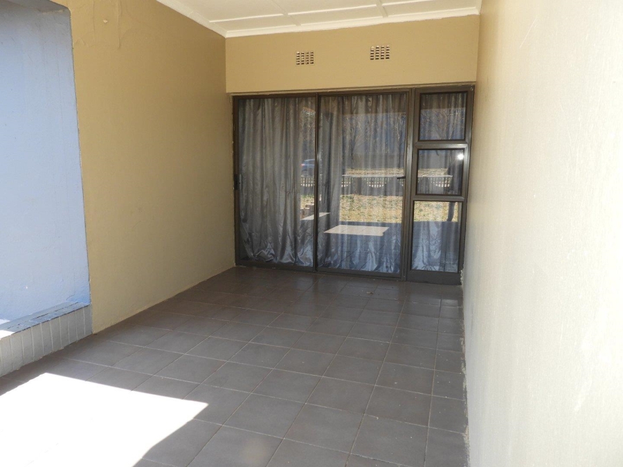 2 Bedroom Property for Sale in Peacehaven Gauteng