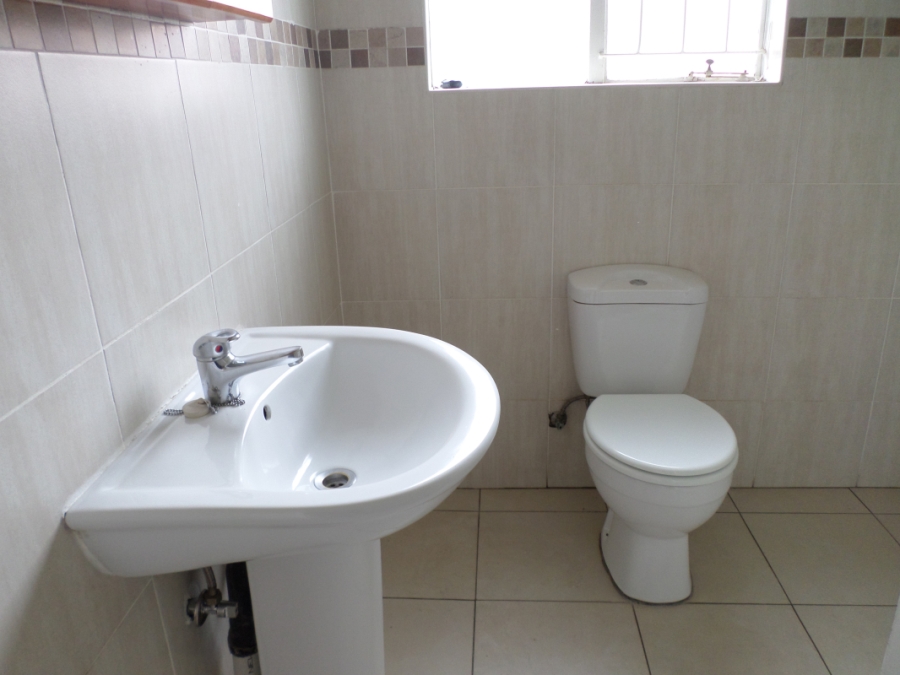 2 Bedroom Property for Sale in Greenstone Hill Gauteng