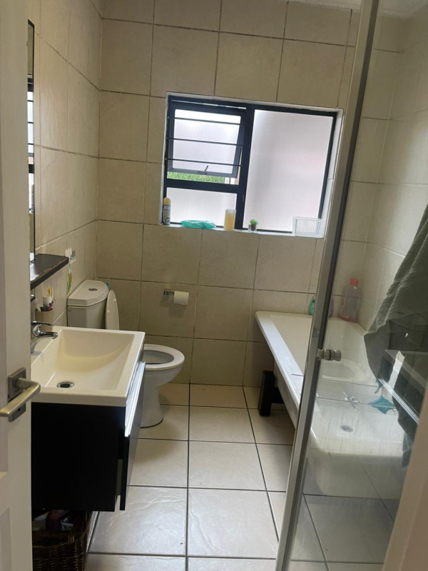 To Let 2 Bedroom Property for Rent in Greenstone Hill Gauteng