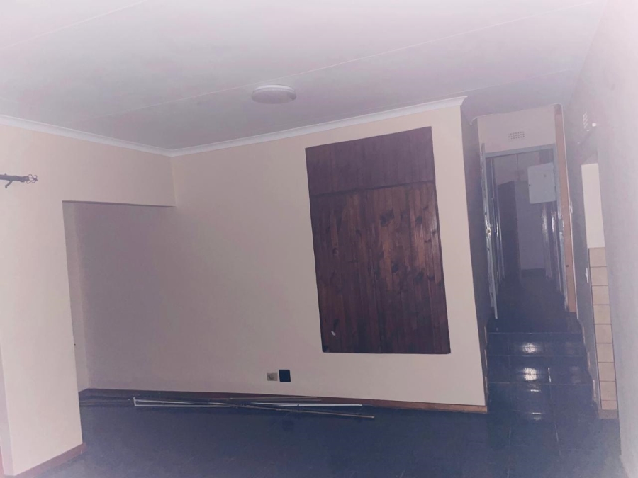 To Let 3 Bedroom Property for Rent in Glen Austin Gauteng