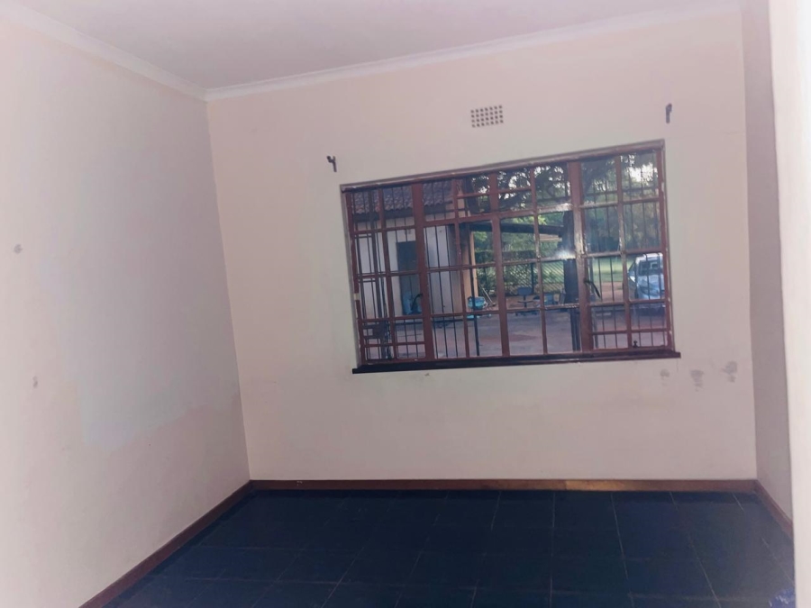 To Let 3 Bedroom Property for Rent in Glen Austin Gauteng