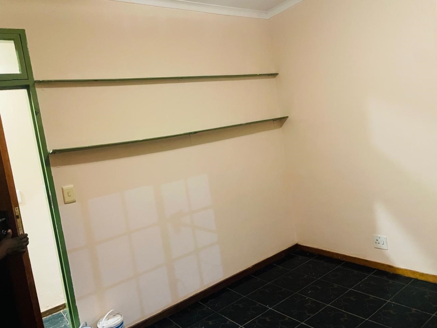 To Let 3 Bedroom Property for Rent in Glen Austin Gauteng