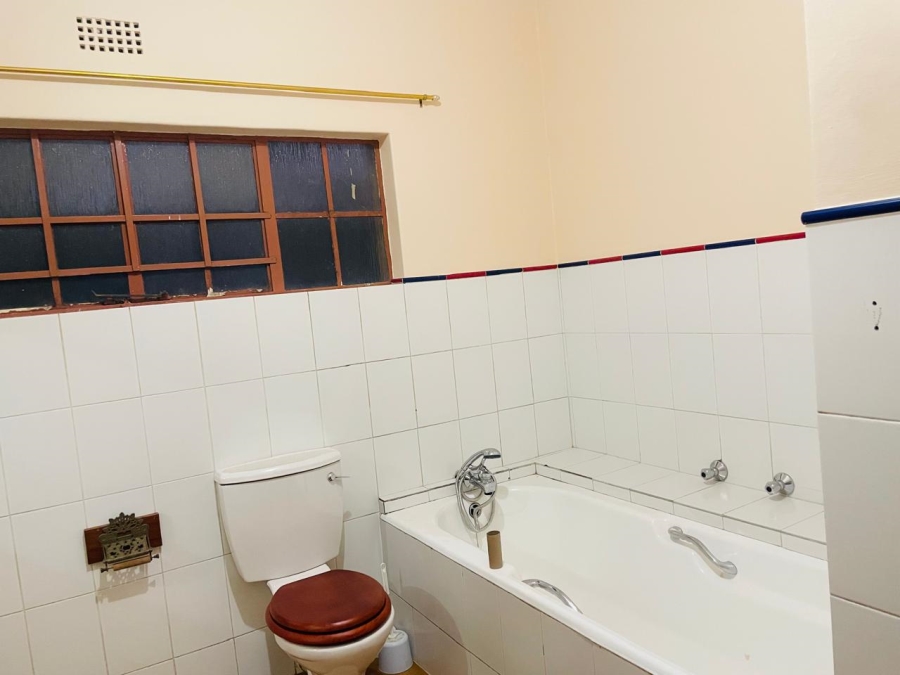 To Let 3 Bedroom Property for Rent in Glen Austin Gauteng