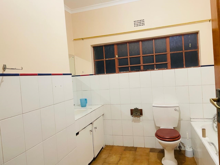 To Let 3 Bedroom Property for Rent in Glen Austin Gauteng