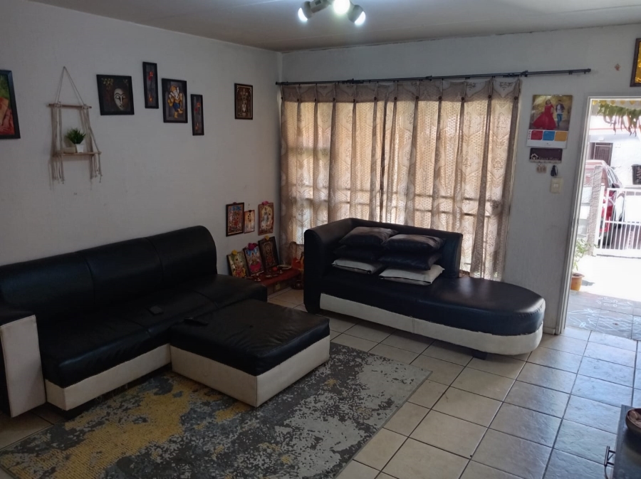2 Bedroom Property for Sale in Vorna Valley Gauteng
