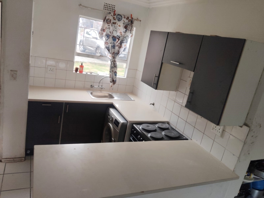 2 Bedroom Property for Sale in Vorna Valley Gauteng