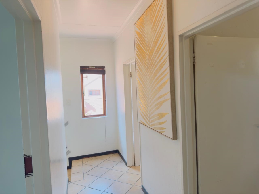 3 Bedroom Property for Sale in Noordwyk Gauteng