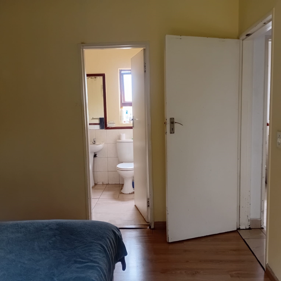 2 Bedroom Property for Sale in Sunninghill Gauteng