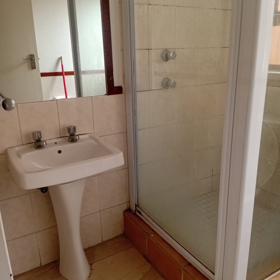 2 Bedroom Property for Sale in Sunninghill Gauteng