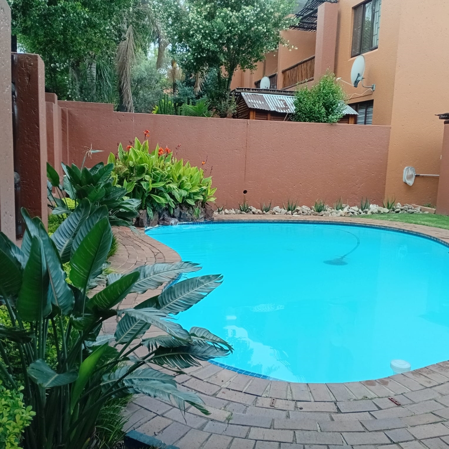 2 Bedroom Property for Sale in Sunninghill Gauteng