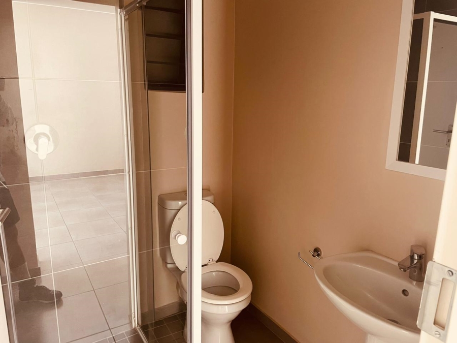 2 Bedroom Property for Sale in Vorna Valley Gauteng