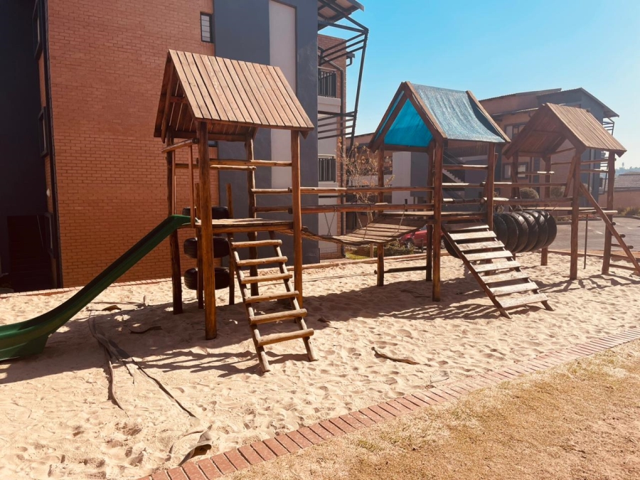 2 Bedroom Property for Sale in Vorna Valley Gauteng