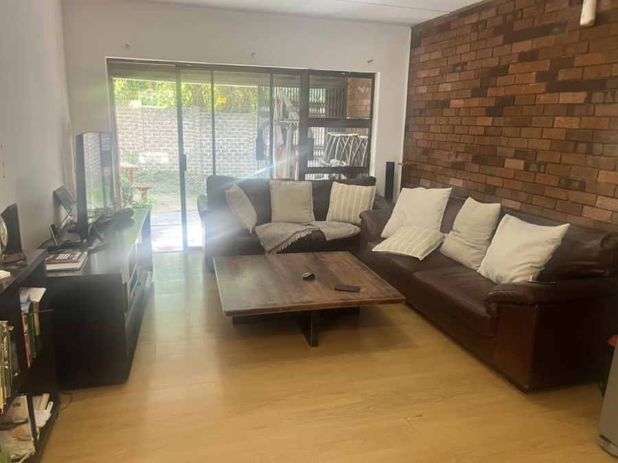 2 Bedroom Property for Sale in Buccleuch Gauteng