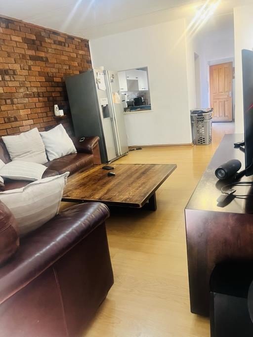 2 Bedroom Property for Sale in Buccleuch Gauteng