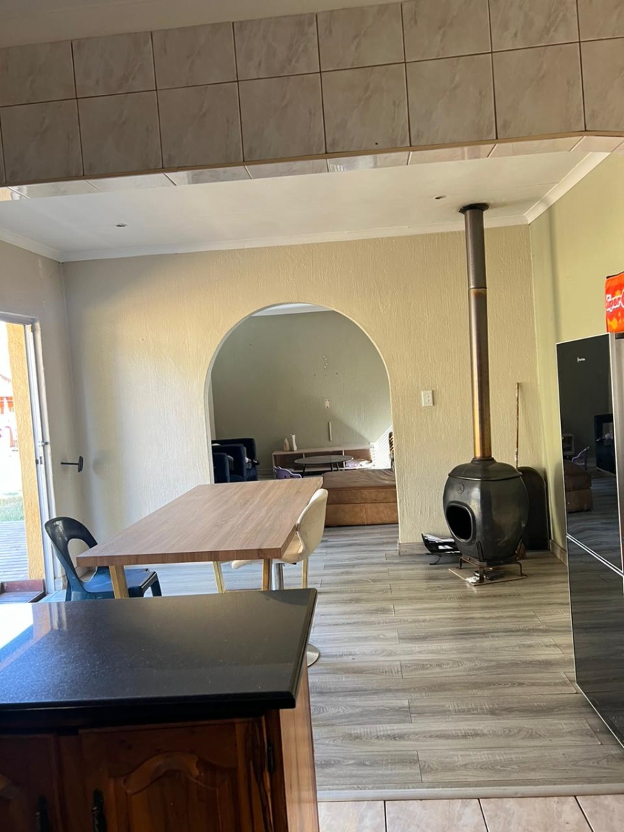 4 Bedroom Property for Sale in Glen Marais Gauteng