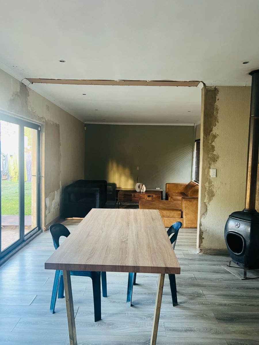 4 Bedroom Property for Sale in Glen Marais Gauteng