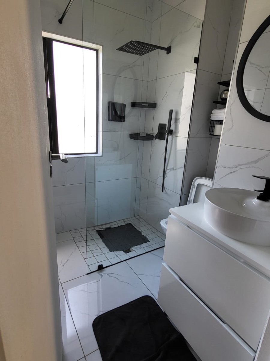 To Let 3 Bedroom Property for Rent in Greenstone Hill Gauteng