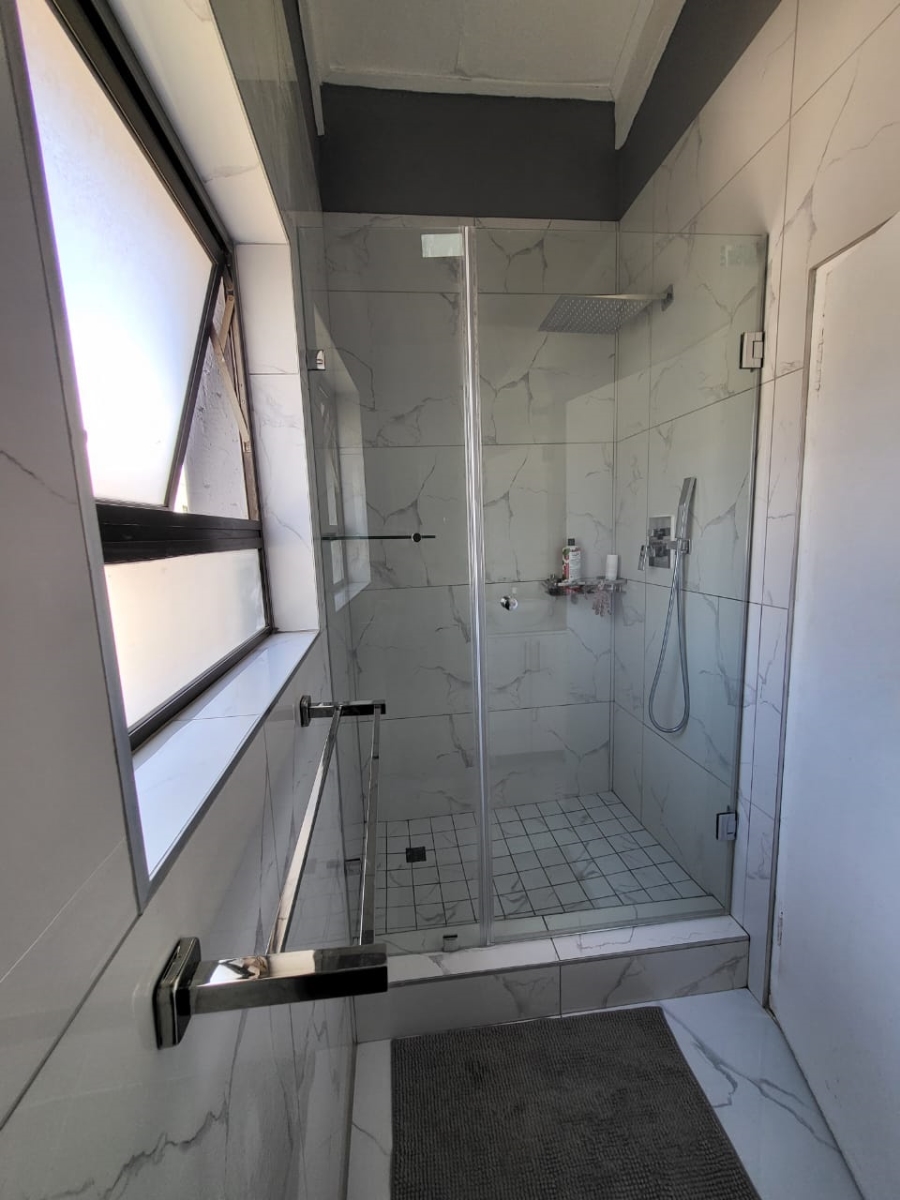 To Let 3 Bedroom Property for Rent in Greenstone Hill Gauteng