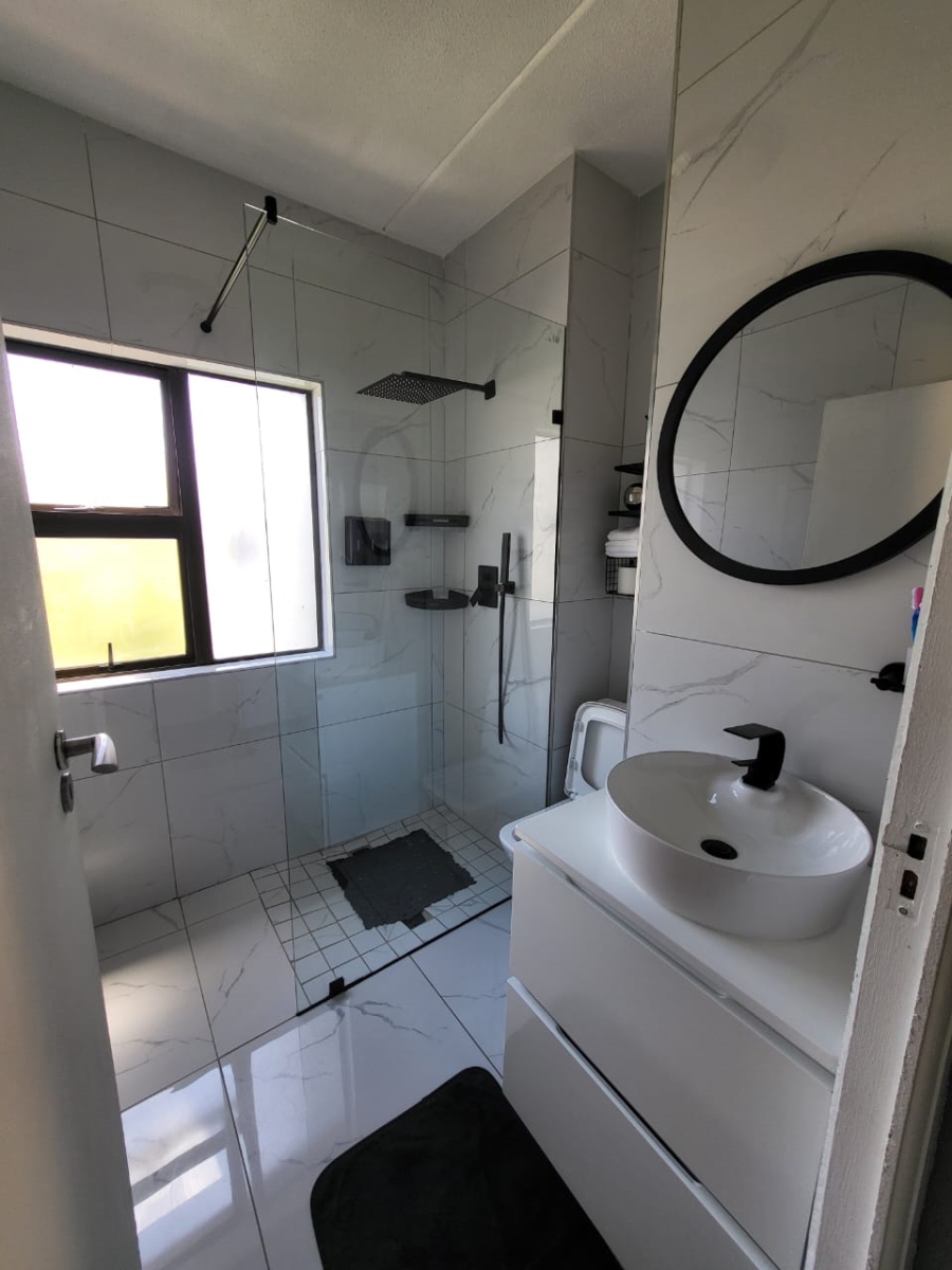 To Let 3 Bedroom Property for Rent in Greenstone Hill Gauteng