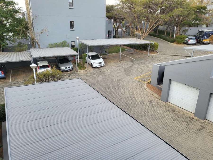 To Let 3 Bedroom Property for Rent in Greenstone Hill Gauteng