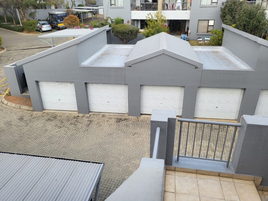 To Let 3 Bedroom Property for Rent in Greenstone Hill Gauteng