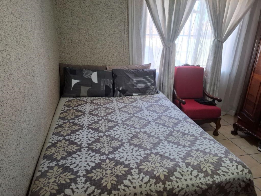 4 Bedroom Property for Sale in Toekomsrus Gauteng