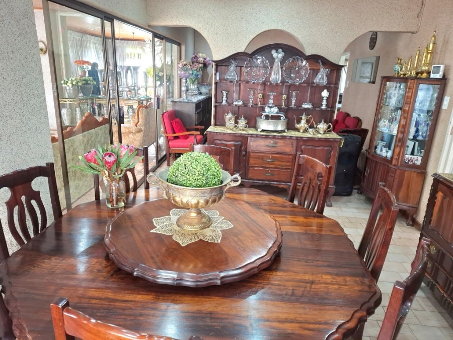 4 Bedroom Property for Sale in Toekomsrus Gauteng