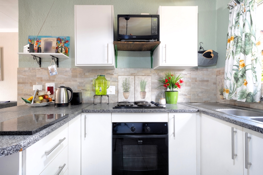 2 Bedroom Property for Sale in Wilgeheuwel Gauteng