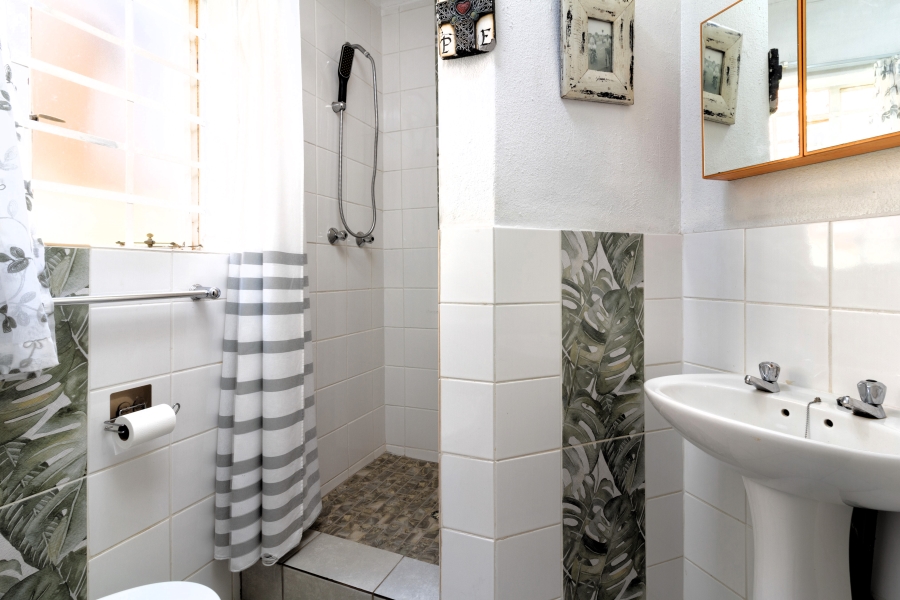 2 Bedroom Property for Sale in Wilgeheuwel Gauteng