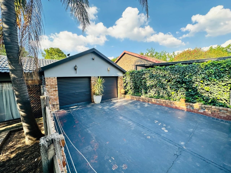 To Let 3 Bedroom Property for Rent in The Reeds Gauteng