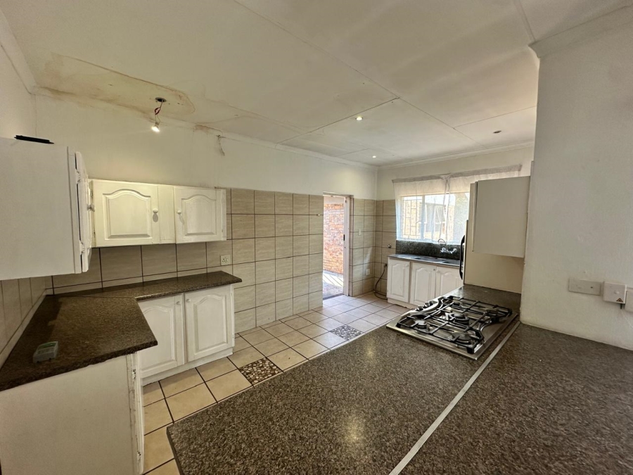 To Let 3 Bedroom Property for Rent in The Reeds Gauteng