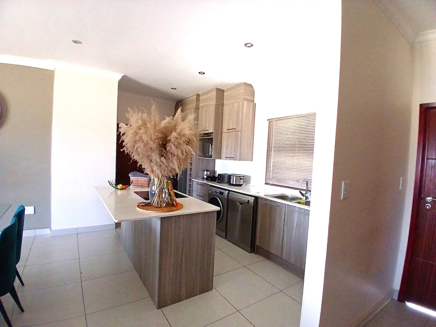 2 Bedroom Property for Sale in Blue Valley Golf Estate Gauteng