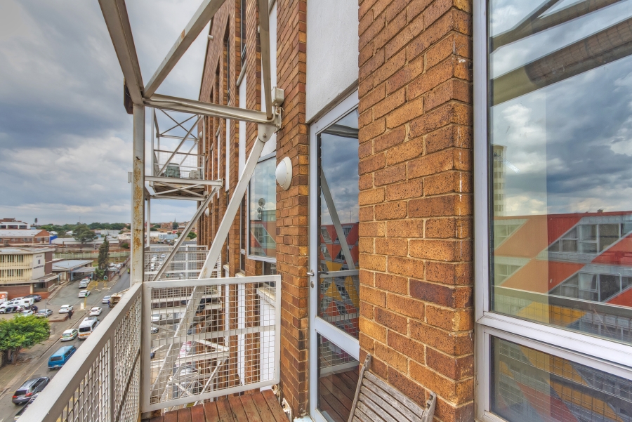 1 Bedroom Property for Sale in Maboneng Gauteng