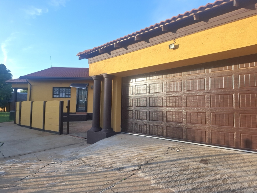 3 Bedroom Property for Sale in Hillshaven Gauteng