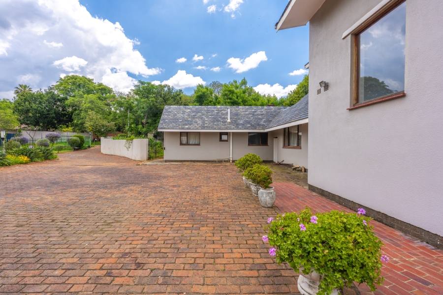 5 Bedroom Property for Sale in Bryanston Gauteng