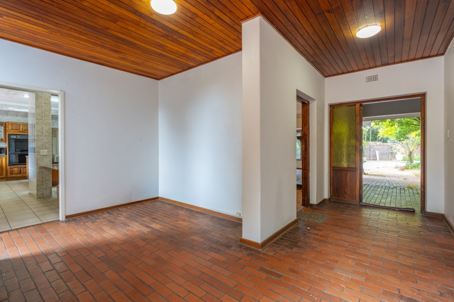 5 Bedroom Property for Sale in Bryanston Gauteng