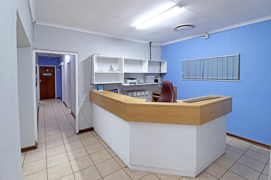 5 Bedroom Property for Sale in Orange Grove Gauteng