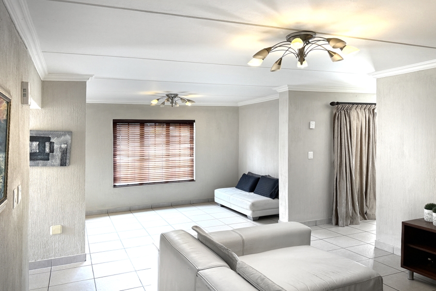3 Bedroom Property for Sale in Noordwyk Gauteng
