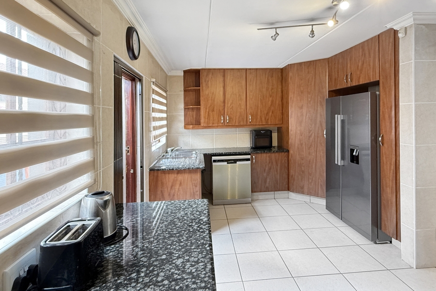 3 Bedroom Property for Sale in Noordwyk Gauteng